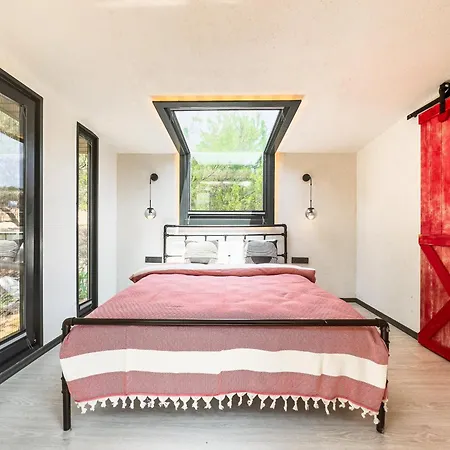 Mossa Afkule Kayakoey Hotel *