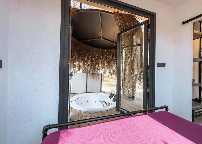 Mossa Afkule Kayakoey Hotel *