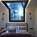 Mossa Afkule Kayakoey Φετιγιέ